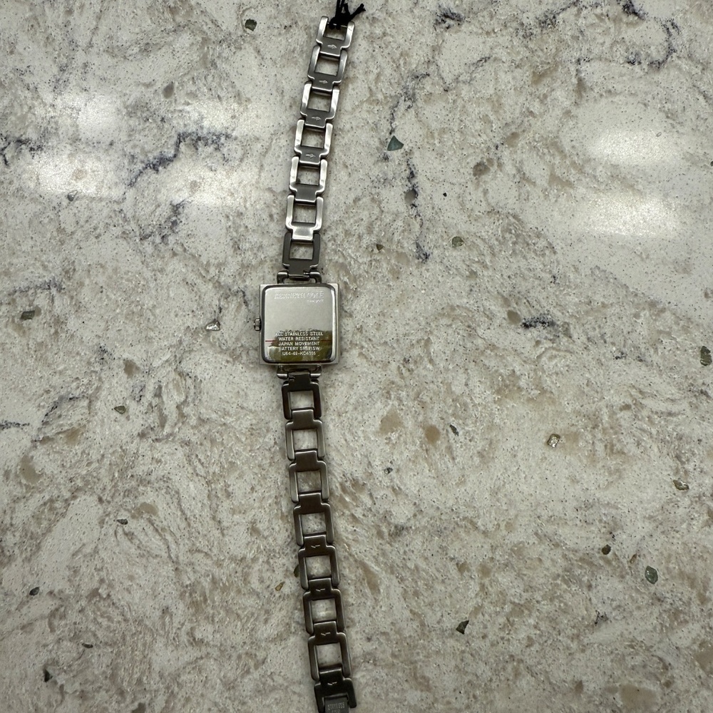 Pre- Owned - Women's Kenneth Cole Silver Sone Stainless‎ Square  watch - Picture 8 of 9